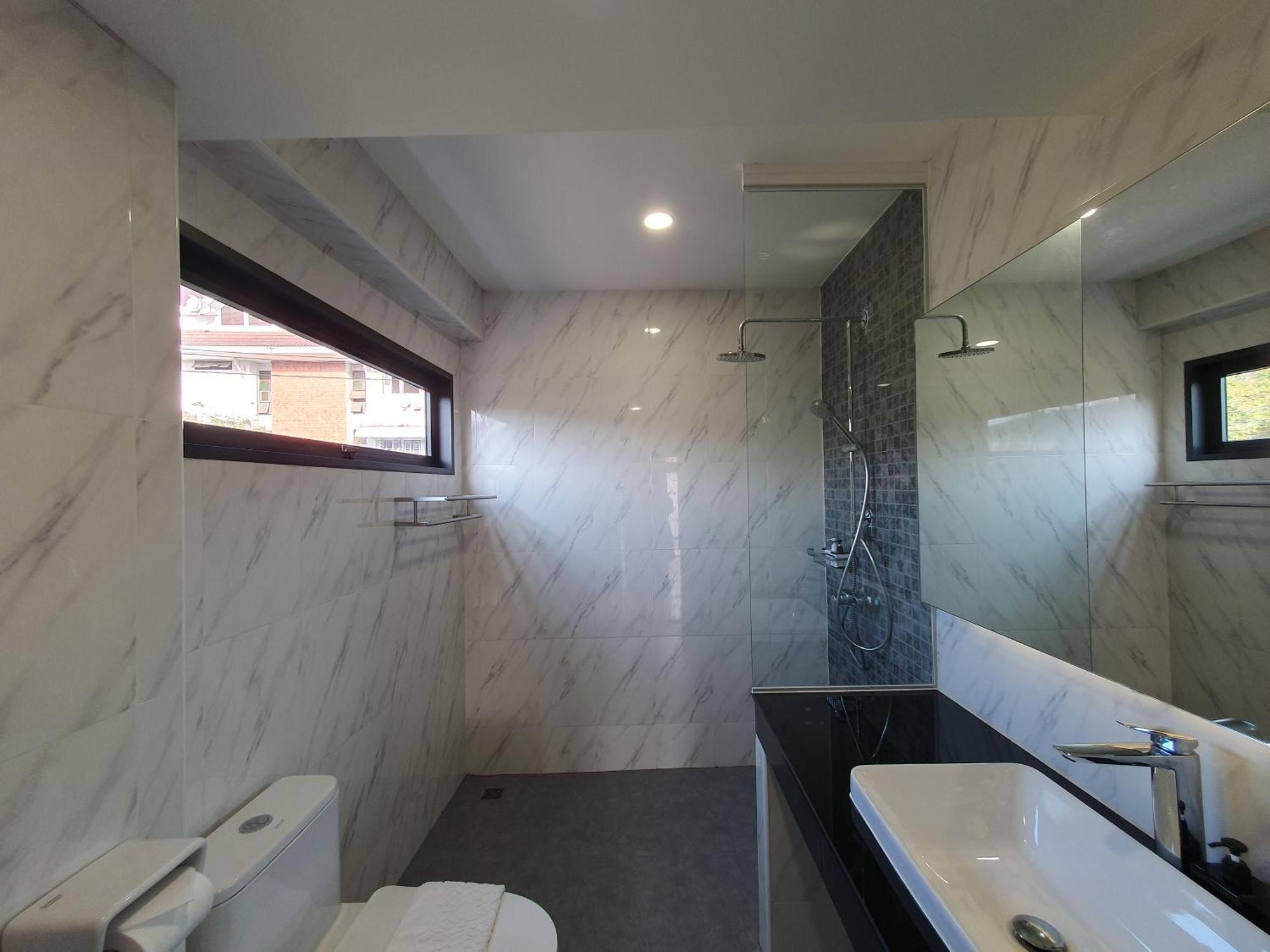 The Sila Suites - Intrawarorot เชียงใหม่ ภายนอก รูปภาพ